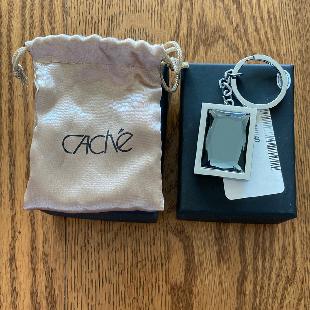 New in box , Cachê Brand key chain